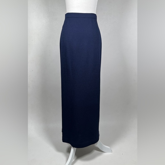 ST. John side slits maxi knit skirt 4 - Picture 3 of 8